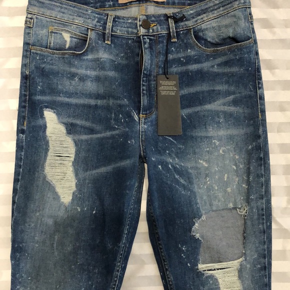Guess women statement denim. - Picture 2 of 3
